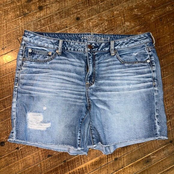 American Eagle distressed size 16 cutoff minimalist shorts - Picture 1 of 3